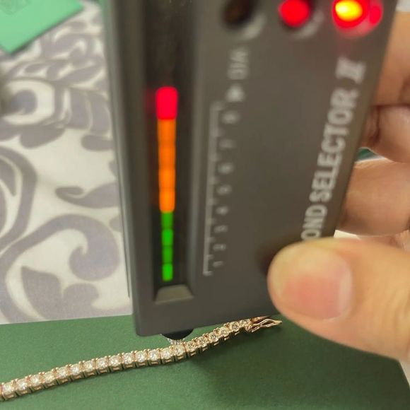 Round brilliant 3 mm tennis bracelet  for women’s is dazzling sparkling stones - Picture 7 of 9